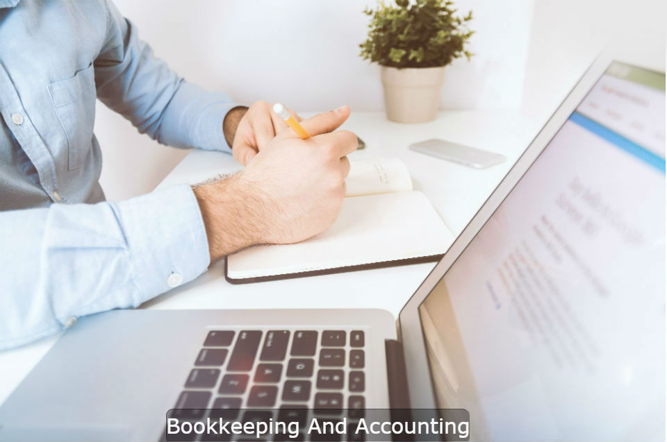 Why Successful Businesses Hire Bookkeepers and Accountants